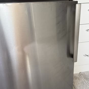 Bosch Buzdolabında Geçmeyen Leke Sorunu Ve Yetersiz Destek