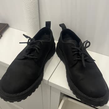 Az Kullanılmış Clarks Ayakkabıda Hızlı Deri Yıpranması Ve Boynerin Çözüm Sunmaması