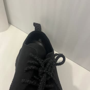 Az Kullanılmış Clarks Ayakkabıda Hızlı Deri Yıpranması Ve Boynerin Çözüm Sunmaması