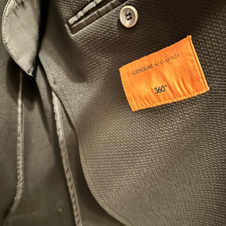 Aldığım Ceketin Geçmeyen Kötü Kokusu Nedeniyle Kullanamıyorum, Değişim İstiyorum