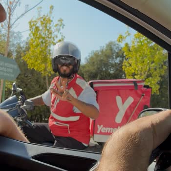Yemek Sepeti Kuryesinin Trafikte Tehlikeli Ve Tehditkâr Davranışları