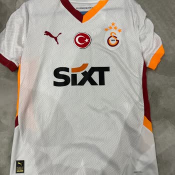 GS Store'dan Alınan Orijinal Formanın Yazıları İlk Yıkamada Silindi