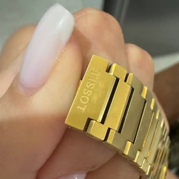 Saatimin Kordonu Uzatılırken Çizilmesi Ve İlgisiz Mağaza Yaklaşımı