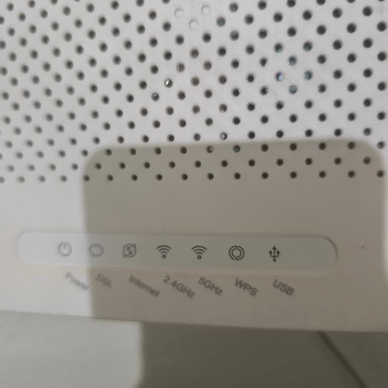 Aylarca Süren Altyapı Sorunu Ve Çözüm Bekleyişi: İnternetim Hala Yok!