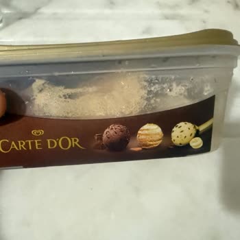 Aldığım Dondurma Buzlu Ve Kötü Tatlı Çıktı, Ücret İadesi İstiyorum