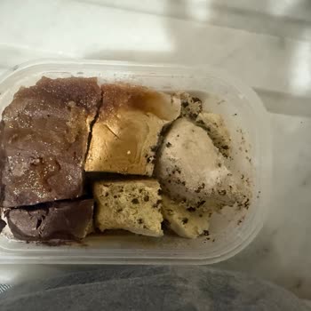 Aldığım Dondurma Buzlu Ve Kötü Tatlı Çıktı, Ücret İadesi İstiyorum