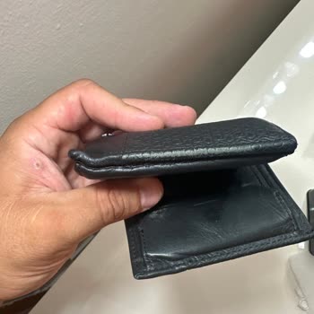 Calvin Klein Cüzdanın Kısa Sürede Renk Atması Ve Solması