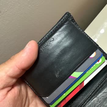 Calvin Klein Cüzdanın Kısa Sürede Renk Atması Ve Solması