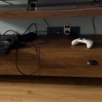 Teslim Edilen Televizyon Ünitesinde Eksik Parça Nedeniyle Kullanım Sorunu Ve Çözüm Gecikmesi