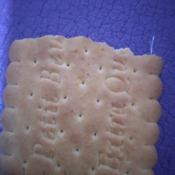 Bisküvi İçinde Yabancı Madde Buldum Çocuklar İçin Sağlık Riski Endişesi