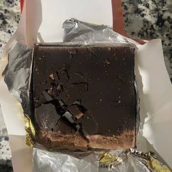 Küflü Ve Kırık Çikolata İçin Ücret İadesi Talebi