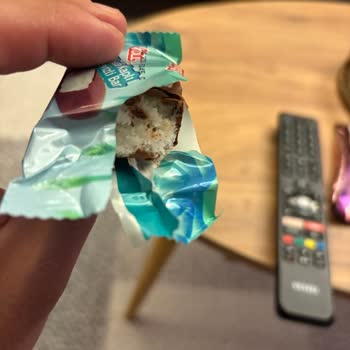 Aldığım Çikolatanın Ambalajı Açıldığında Eksik Ve Isırılmış Çıktı