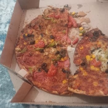 Dominos Pizzası Bayat Ve Lezzetsiz Geldi İlk Kez Hayal Kırıklığı Yaşadım