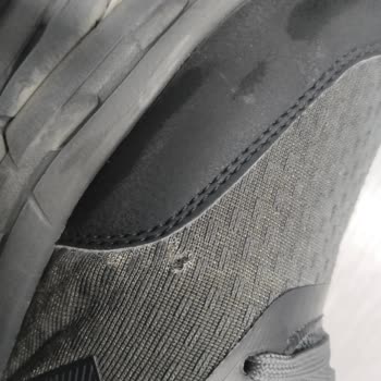 Hummel Ayakkabım 25 Günde Yırtıldı Çözüm Bulamıyorum