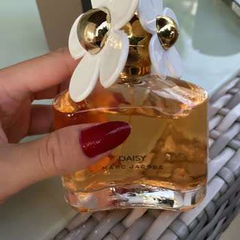 Adele Parfümeri'den Aldığım Sahte Ve Defolu Ürünler İçin İade Talebime Yanıt Alamıyorum