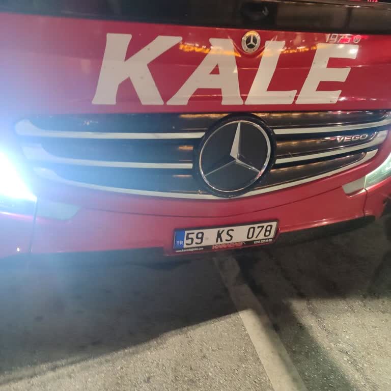 Otobüs Şoförünün Yolcuları Bilgilendirmeden Molada Kapıyı Kapatması