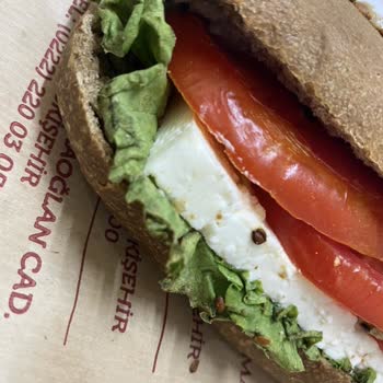 Şengöz Baklava & Pasta Sandviç Hayal Kırıklığına Uğrattı