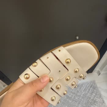 İlk Kullanımda Zımbaları Düşen Ve Hatalı Üretilen Terlik Mağduriyeti