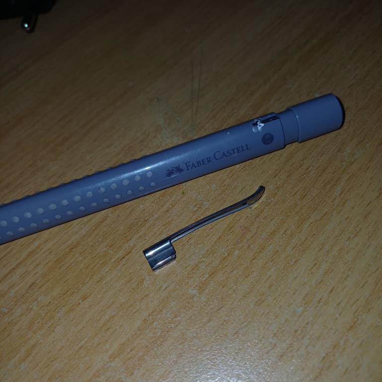 Kısa Sürede Kopan Kalem Klipsi Hayal Kırıklığı Yarattı