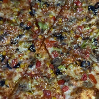Yanlış Ve Kalitesiz Pizza Siparişi Sonrası İlgisiz Müşteri Hizmetleri Hayal Kırıklığı
