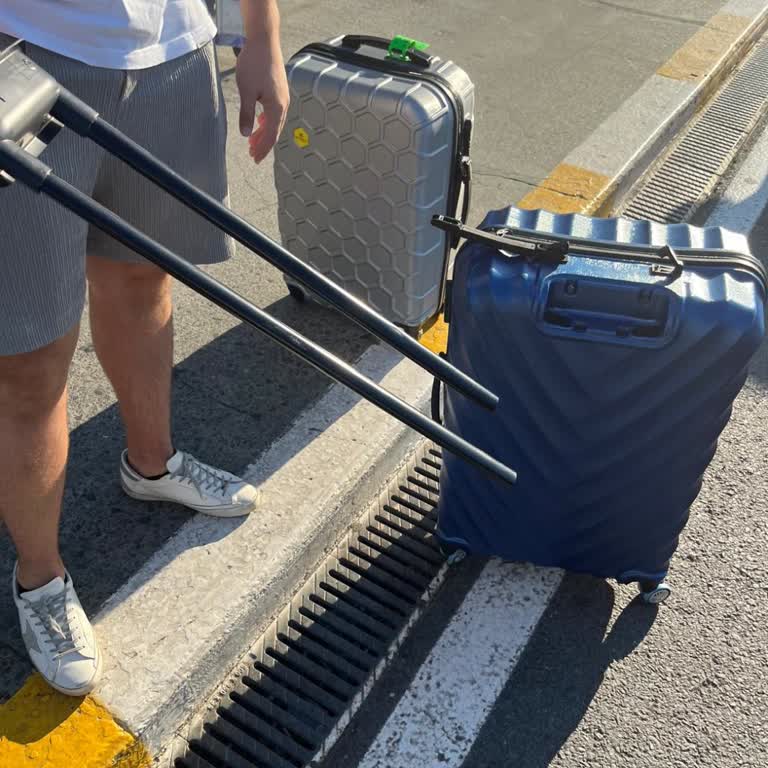 İlk Kullanımda Kırılan Valiz Ve Ulaşılamayan Müşteri Hizmetleri