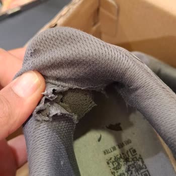 Dört Ayda Yıpranan Puma Ayakkabı İçin Hem FLO Hem Puma Çözüm Sunmuyor