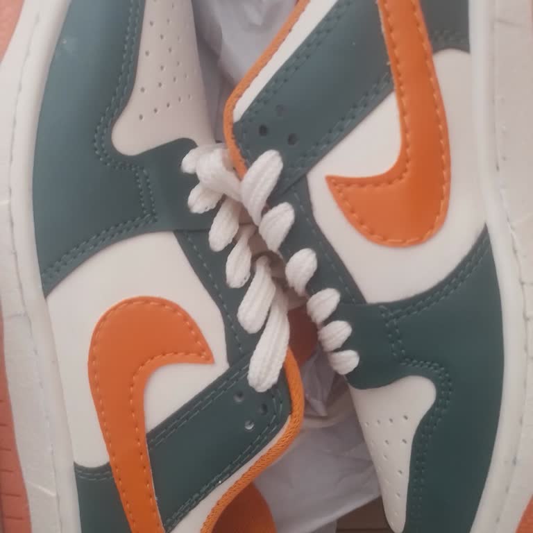 Yanlış Renk Ayakkabı Gönderildi, İade Ve Ücret İadesi Yapılmıyor