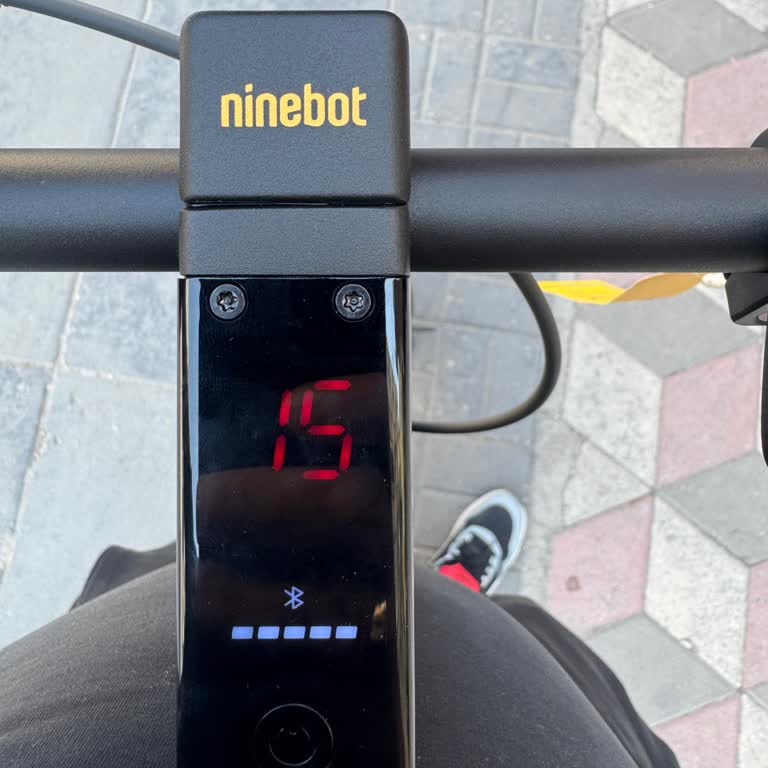My Segway Ninebot Max G2 Scooter From MediaMarkt Broke on the First Day