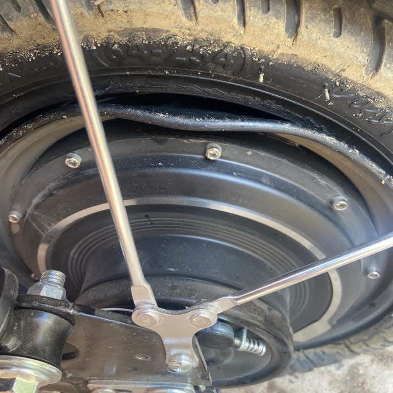 Satın Aldığım Elektrikli Motorda Jant Sorunu Ve Müşteri Hizmetlerine Ulaşamama