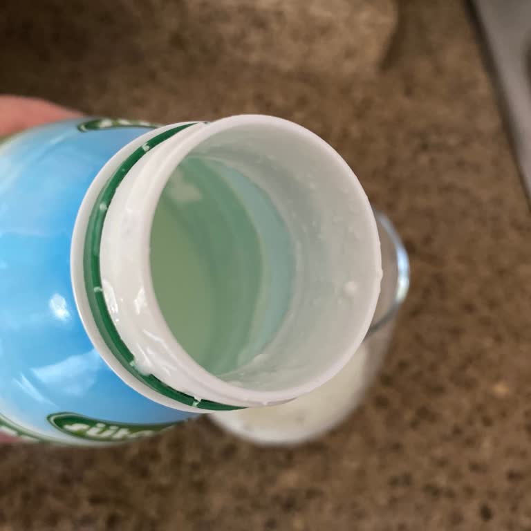 Sütaş Son Kullanma Tarihi Geçmemiş Kefirde Bozulma Ve İade Endişesi!