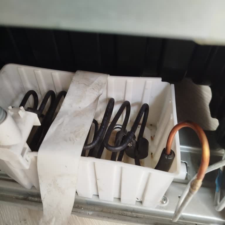 Sıfır Alınan Buzdolabında Geçmeyen Kötü Koku Ve Yetersiz Servis Çözümü