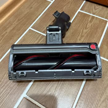 LG Dikey Süpürge Başlığındaki Tasarım Sorunu Parkeleri Çiziyor, Müşteri Mağduriyeti Giderilmiyor