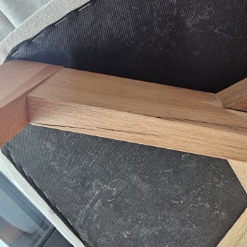 Vivense'den Aldığım Sandalyelerin İadesi Sürekli Geciktiriliyor