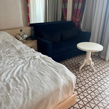 Oda Gürültüsü Ve Uygunsuz Yerleşim Nedeniyle Uykusuz Ve Huzursuz Tatil