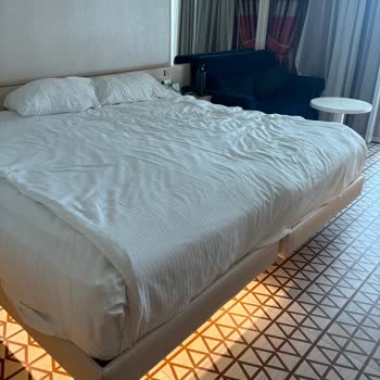 Oda Gürültüsü Ve Uygunsuz Yerleşim Nedeniyle Uykusuz Ve Huzursuz Tatil