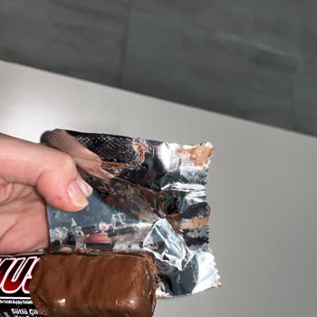 Eti Maximus Bar'da Çıkan Yabancı Madde Hijyen Endişesi Yarattı