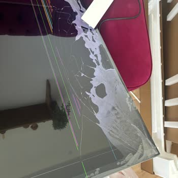 Kırık Teslim Edilen Televizyon İçin Çözüm Bulamıyorum, Firmalar Sorumluluk Almıyor