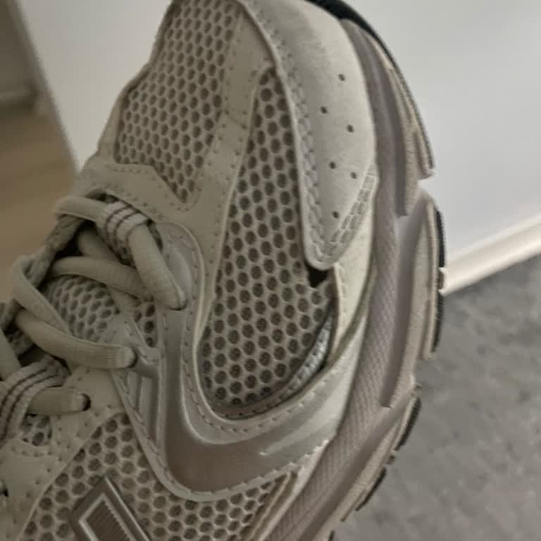 New Balance 530 Ayakkabıda Kısa Sürede Yırtılma Ve Olumsuz İnceleme Sonucu