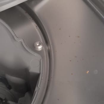 Bulaşık Makinesinde Kısa Sürede Paslanma Sorunu Yaşadım