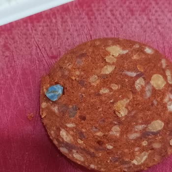 Sucuk Paketinden Plastik Parça Çıktı, Sağlığımız Tehlikede!