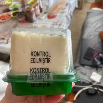 Küflü Peynir Ve İlgisiz Mağaza Nedeniyle Mağduriyet Yaşadım