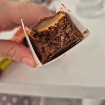 Aldığım Albeni Bar Kekten Plastik Parça Çıktı, Güvenim Sarsıldı