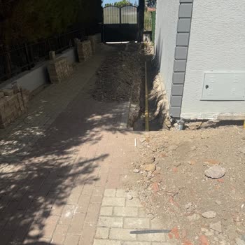 Doğalgaz Tesisatı Sonrası Güvenlik Önlemleri Alınmadı, Çukurlar Kapatılmadı