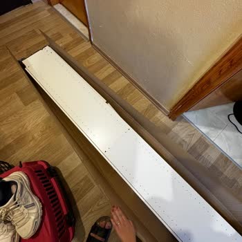 Kırık Gelen Kitaplık İçin 15 Gündür İade Alınmadı, Mağduriyetim Giderilmiyor