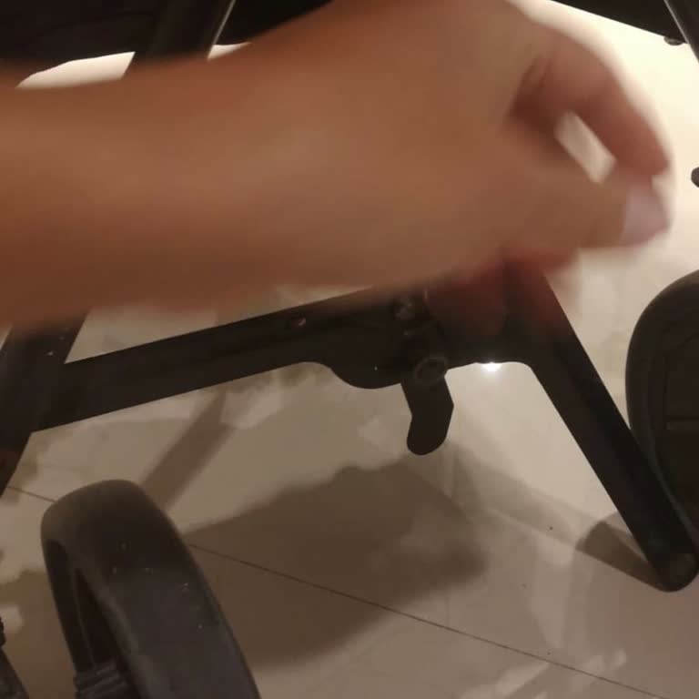 Uçuş Sonrası Teslim Edilen Bebek Arabasının Zarar Görmesi Hakkında Şikayet