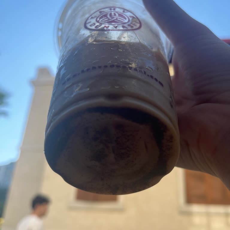 İzmir Alsancak Kahve Dünyası'nda Iced Latte Siparişlerinde Sürekli Yanlış Kahve Kullanımı