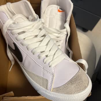 Yanlış Numara Ve Hasarlı Ürün Gönderimi, İletişimsizlik Ve Ücret İadesi Talebi