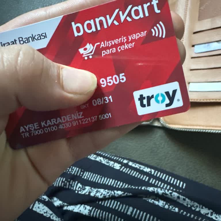 Troy Logolu Kart Yerine Mastercard Talebim Karşılanmadı Mağduriyet Yaşıyorum