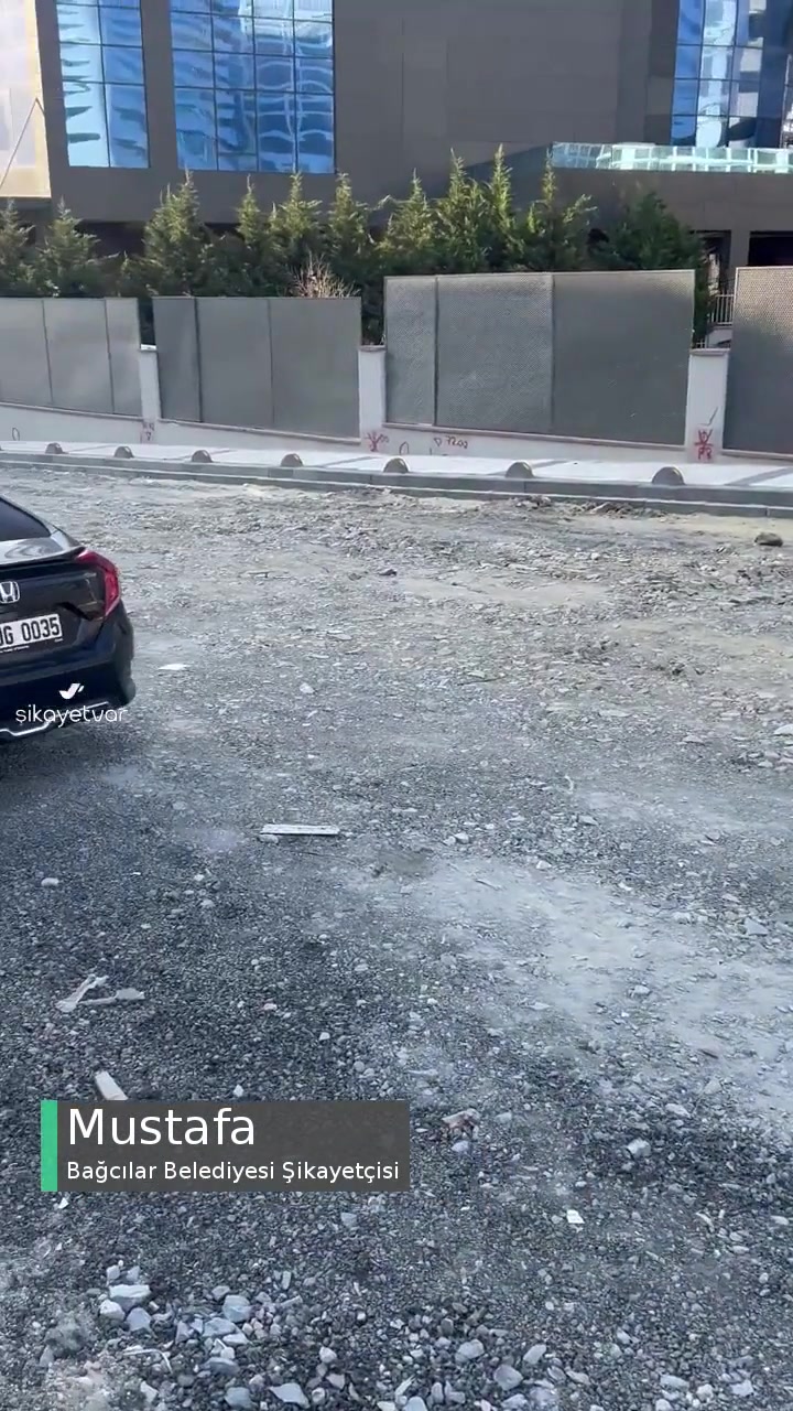 Bağcılar Belediyesi Yol Yapımının Gecikmesi videonun kapak resmi
