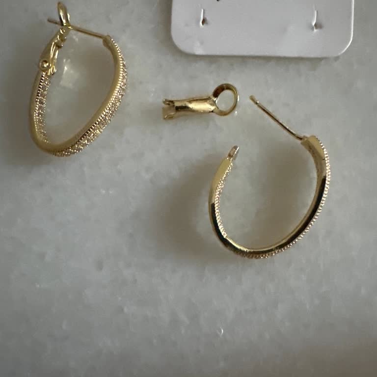 In Harmony Accessories Hemen Kırılan Küpeye Sahip Çıkmadı